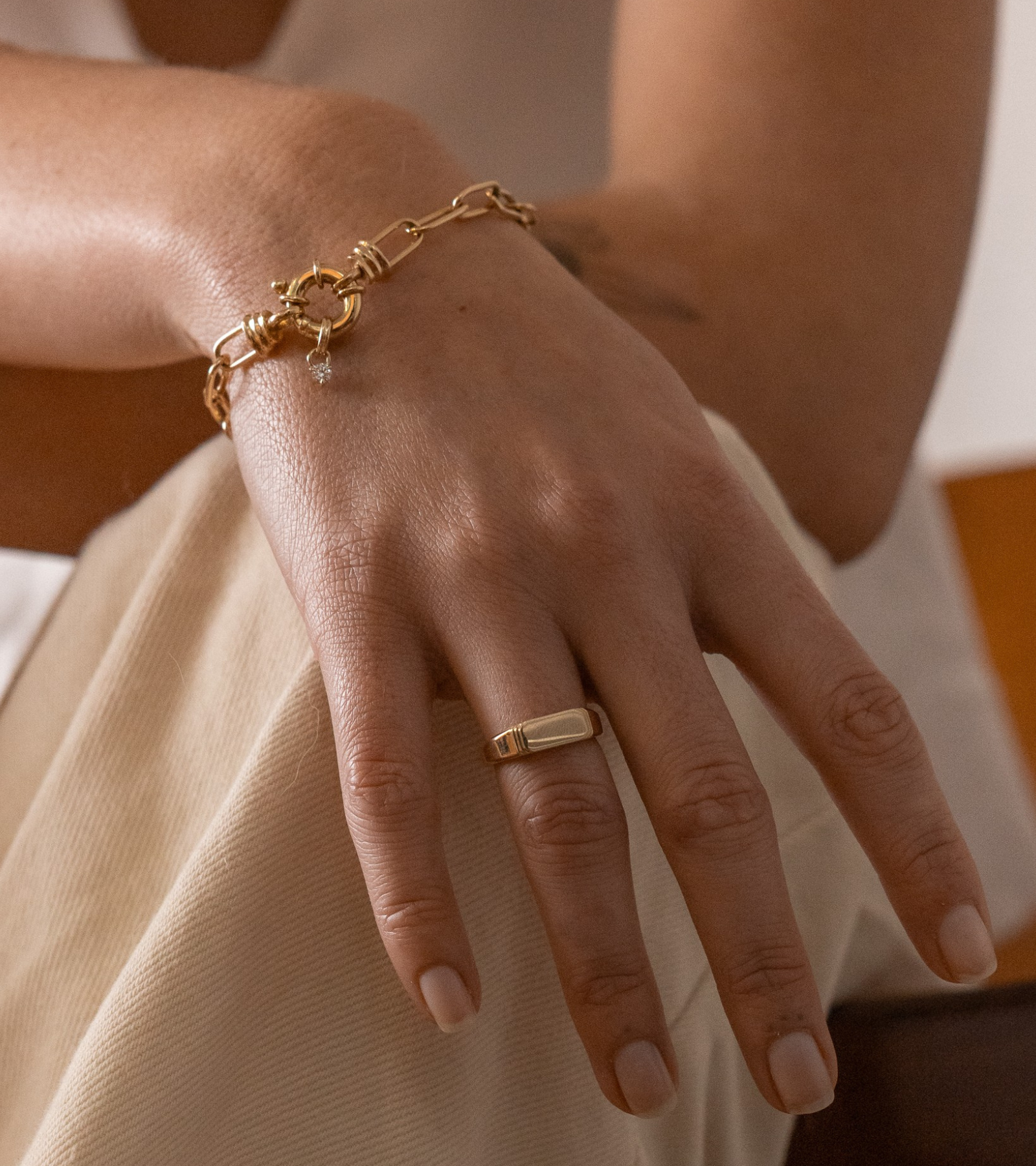 SIGNET RING
