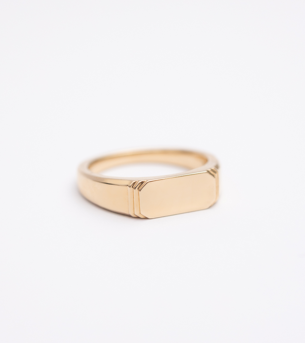 SIGNET RING